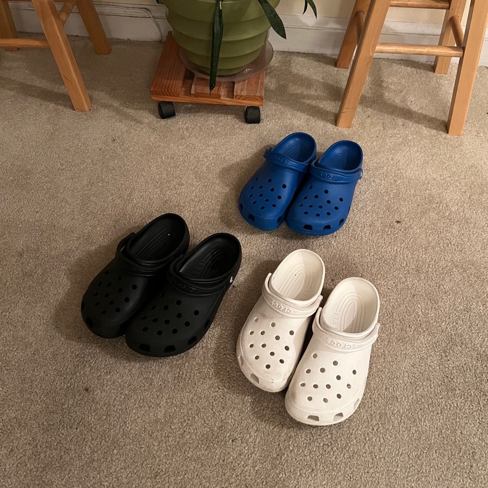 (Bundle) black,white,dark blue crocks